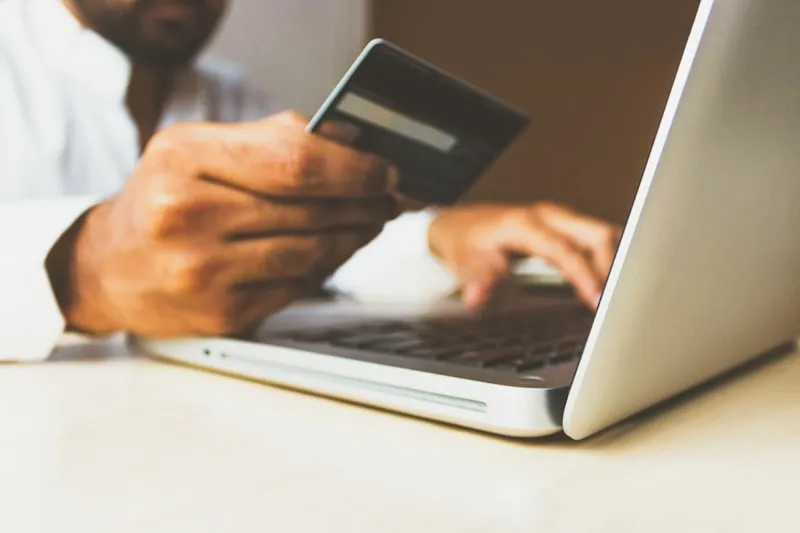 E-commerce shipping and fulfillment - online store profit margins